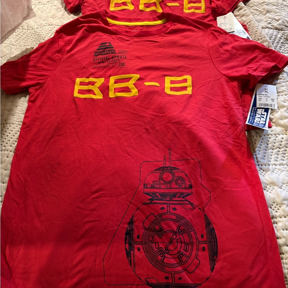2 NWT Disney Star Wars Red BB-8 Graphic Tee